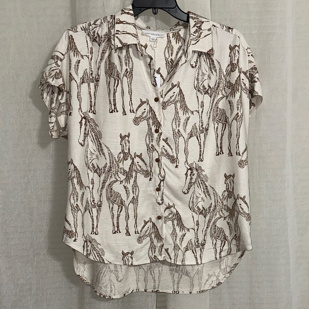 Jane + Delancey L Ivory Brown Horse Print Linen Blend Short Cap Sleeve Shirt